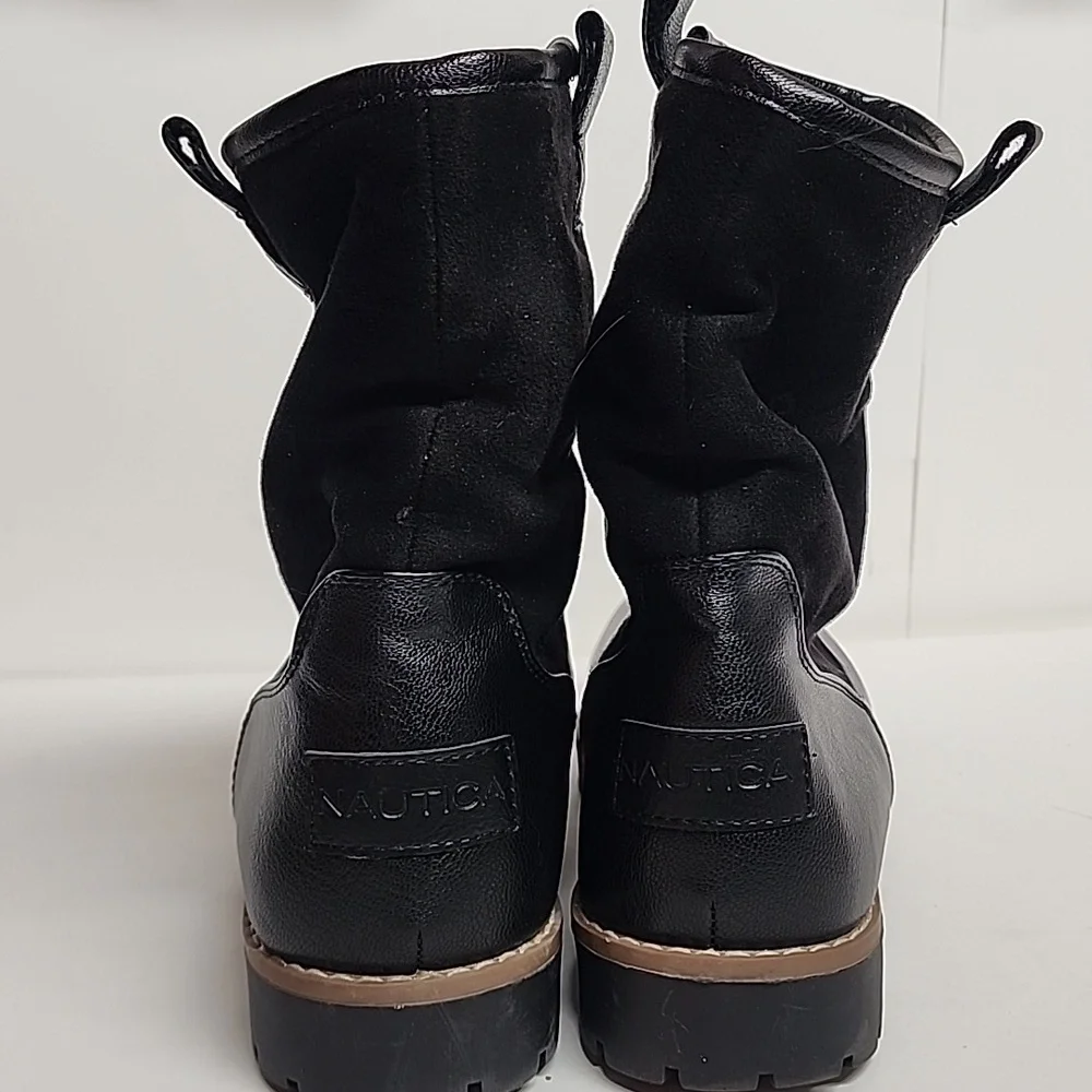 Nautica Sz 8.5 Black w/ Cream inside Textile Upper Pull-on Comfortable Boots